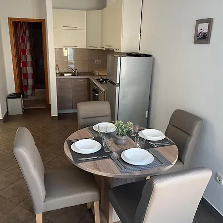 Sun Rogoznica アパート